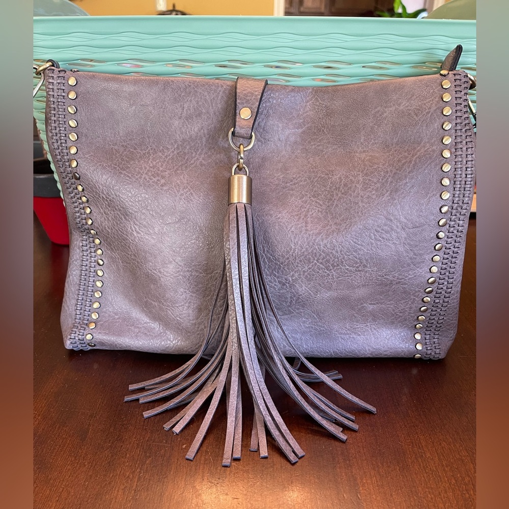 JEN & CO Marie Vegan Crossbody - Picture 2 of 10